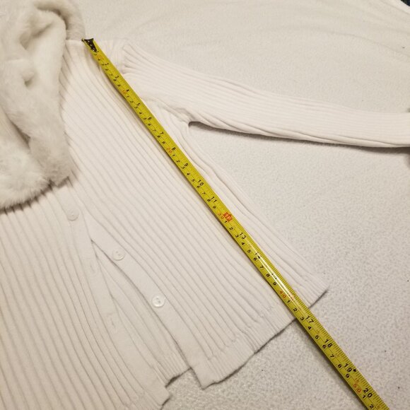 White Detachable Faux Fur Collar and Sleeves Cardigan Ribbed Sweater Medium Top - Picture 9 of 10
